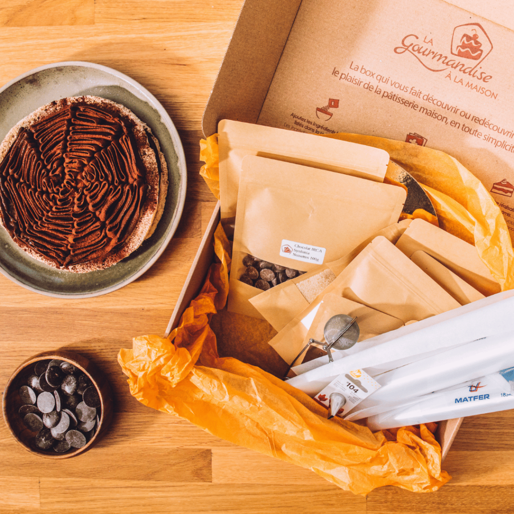box mensuelle de pâtisserie avec recette au chocolat et à la noisette