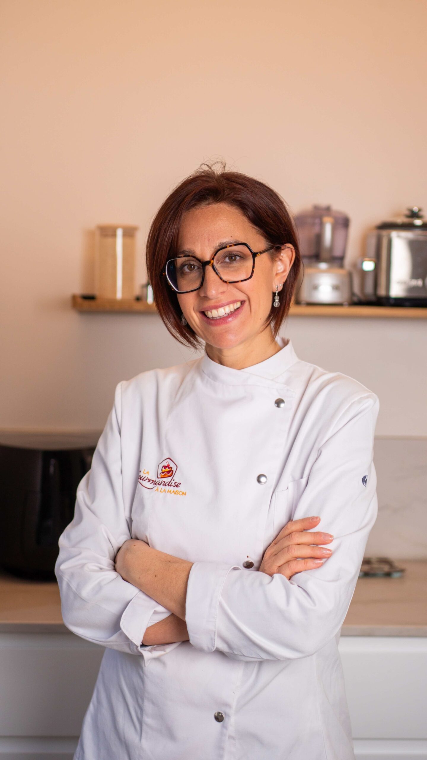 Audrey cheffe pâtissière à l'origine des boxs de pâtisserie La Gourmandise à la Maison